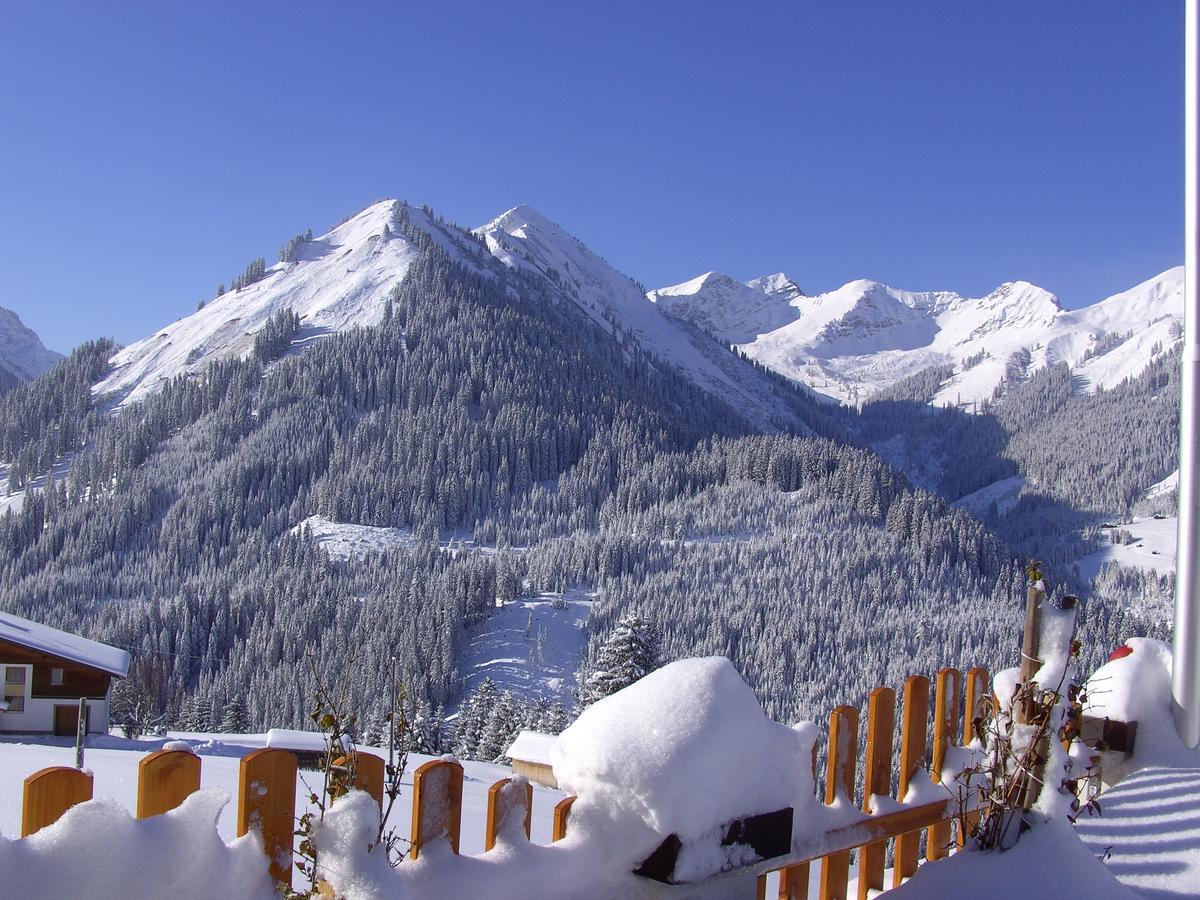 Gasthof Bergblick Berwang Exterior photo